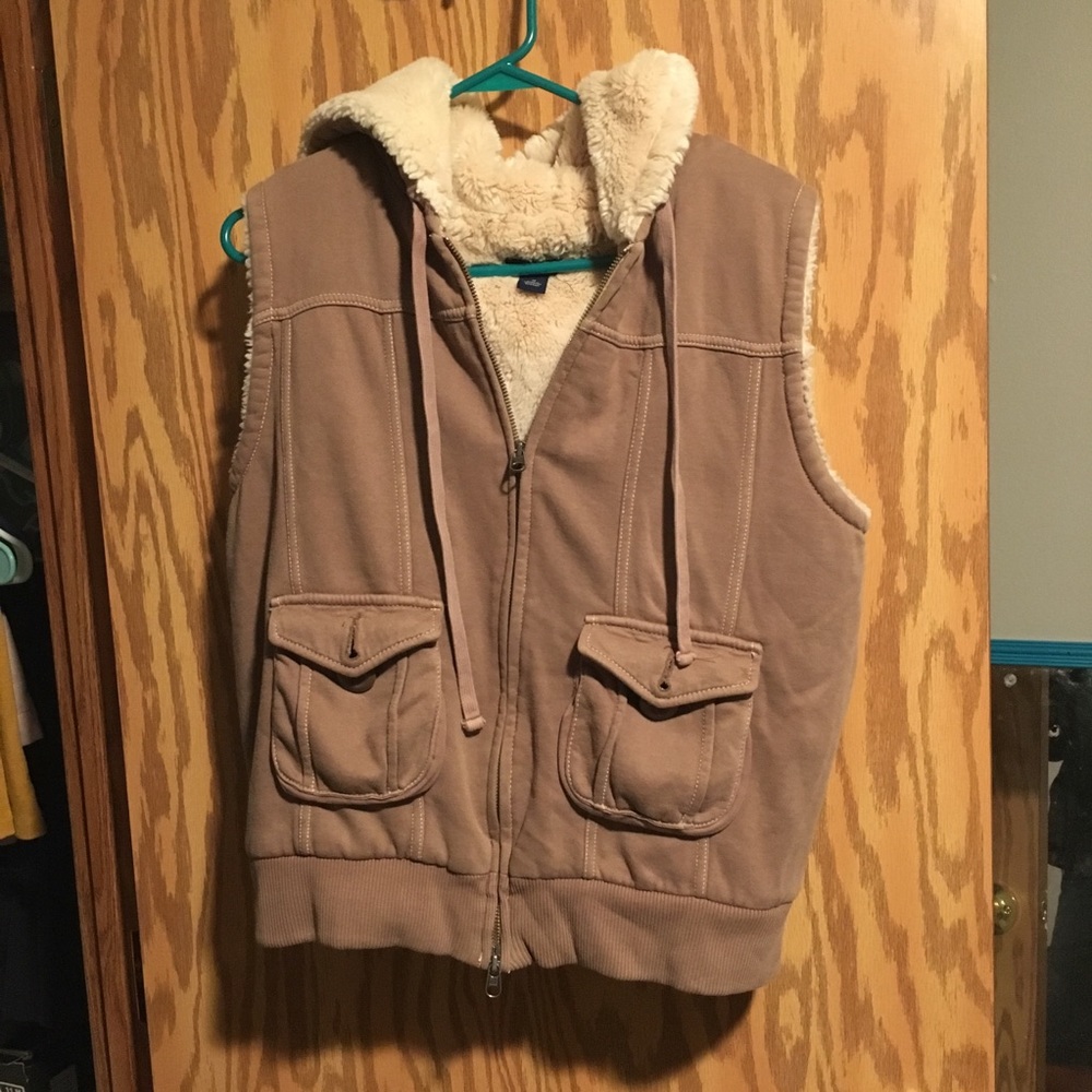 GAP Sherpa Vest